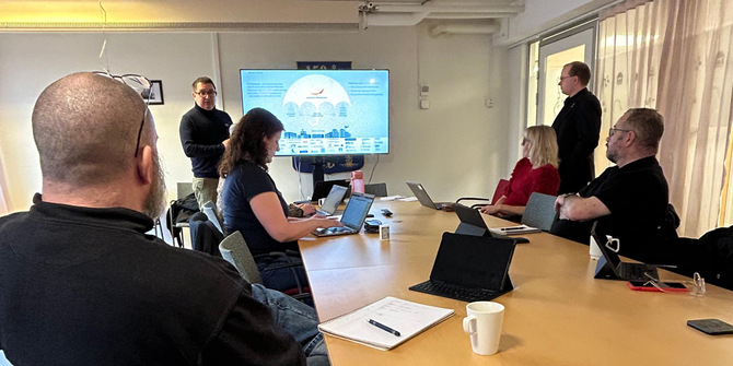 Svenskt Näringslivs Jimmi Olsson informerar om vad Emmaboda kommun kan föra för ett bättre företagsklimat på KSAU den 9 december 2025