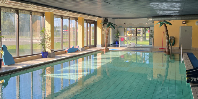 simhalls barnbassäng