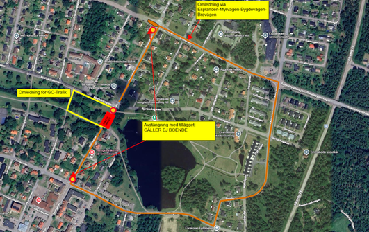 Karta som visar omledning av trafiken under renoveringen av Bjurbäcksbron. Genomfartstrafik leds via Esplanaden, Myrvägen, Bygdevägen och Brovägen. Gång- och cykeltrafik hänvisas till en tillfällig omledning.