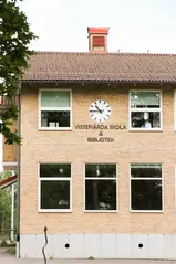 Fasaden på Vissefjärda skola.